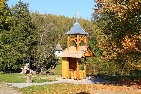 04 vysoký chlumec -skanzen, zvonička .jpg_1280_720.jpg_1280_720